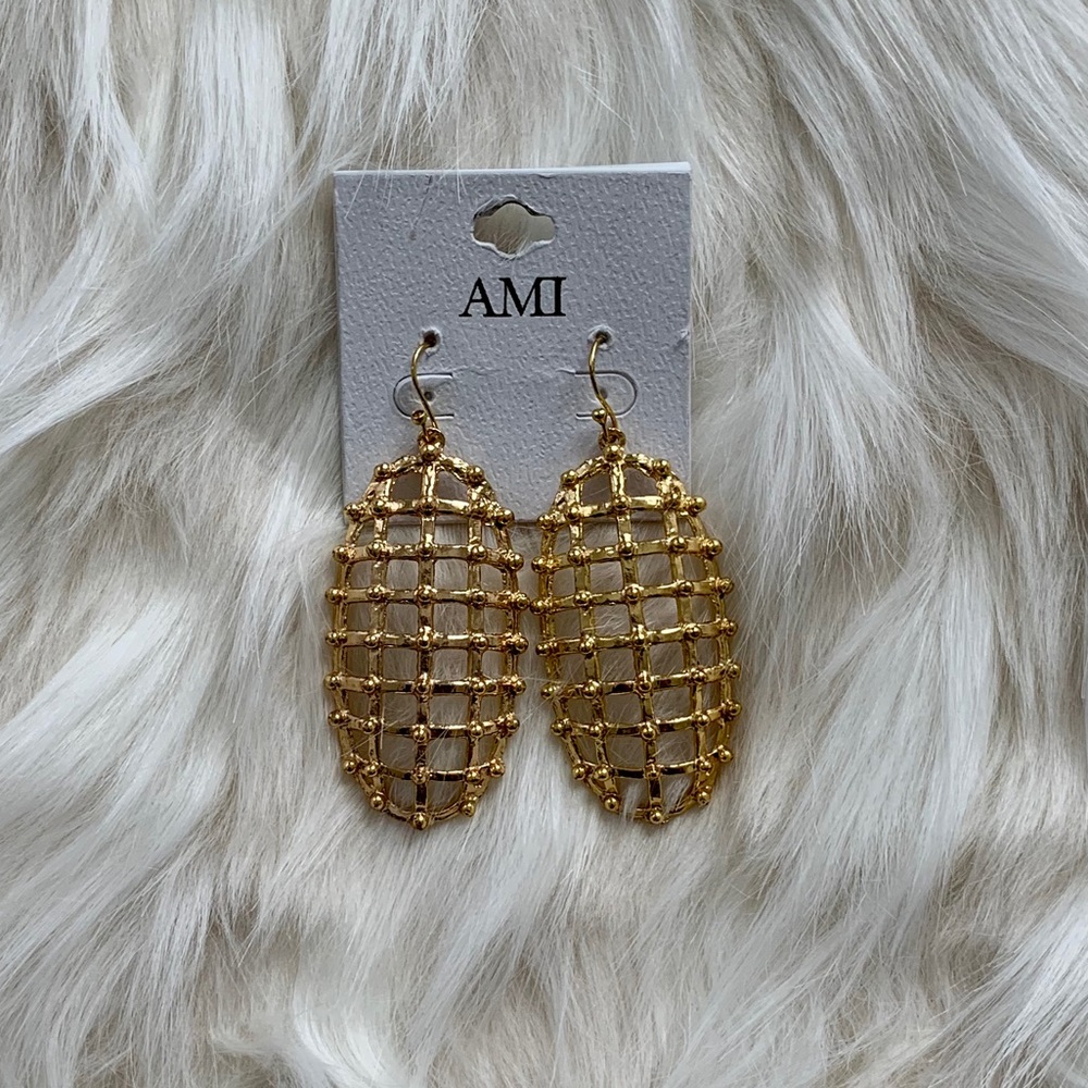 Vintage AMI Gold Dangling Earrings for $8!